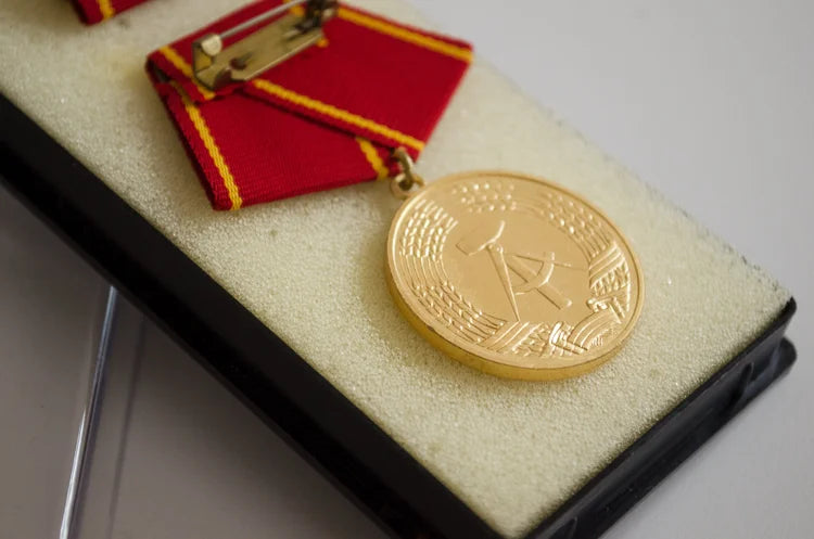 MEDAGLIA ORO 25 ANNI DI SERVIZIO ESERCITO TEDESCO NVA