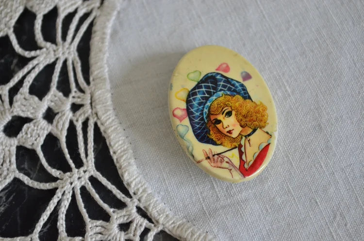 Spilla Vintage in plastica