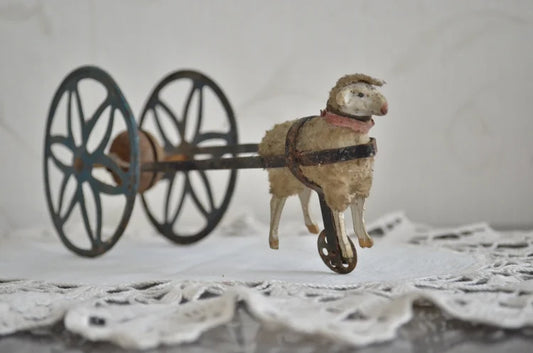 Antico carretto in Latta