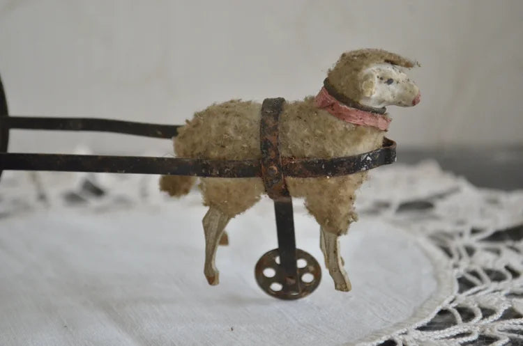 Antico carretto in Latta