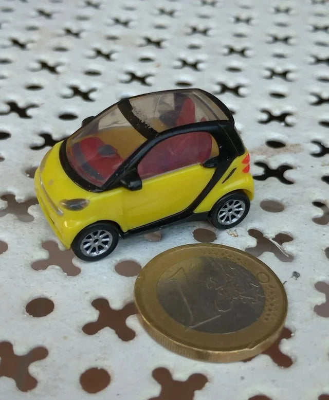 Smart fortwo coupé Car MPG TT089 Kinder Sorpresa