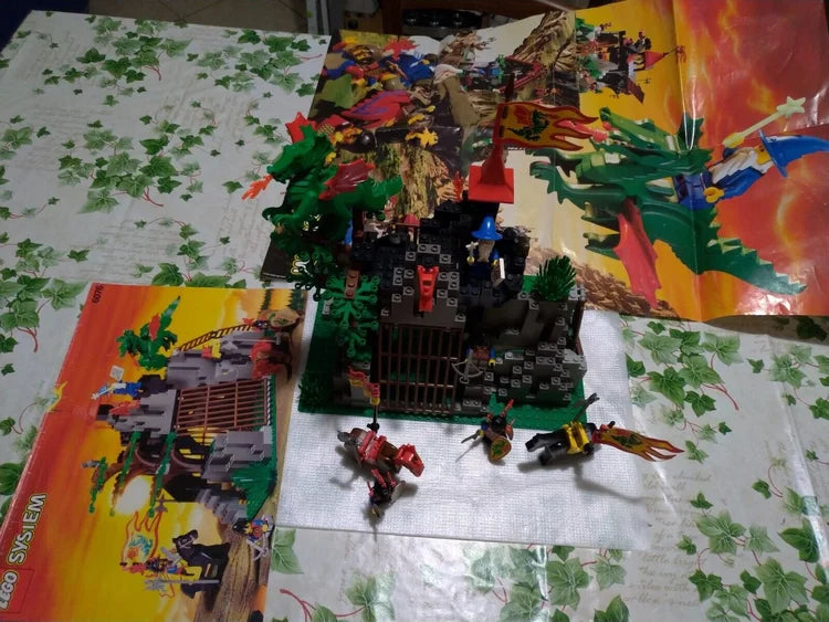Lego 6076 Dark Dragon's Den 1993 BOX 100% Completo Poster Istruzioni Set Castle