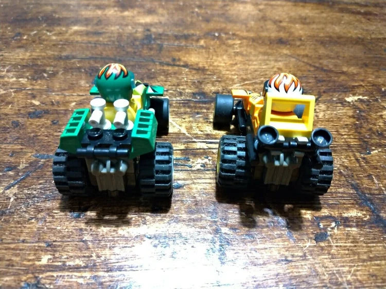 LEGO 4594 Maverick Sprinter & Hot Arrow Vintage 2002