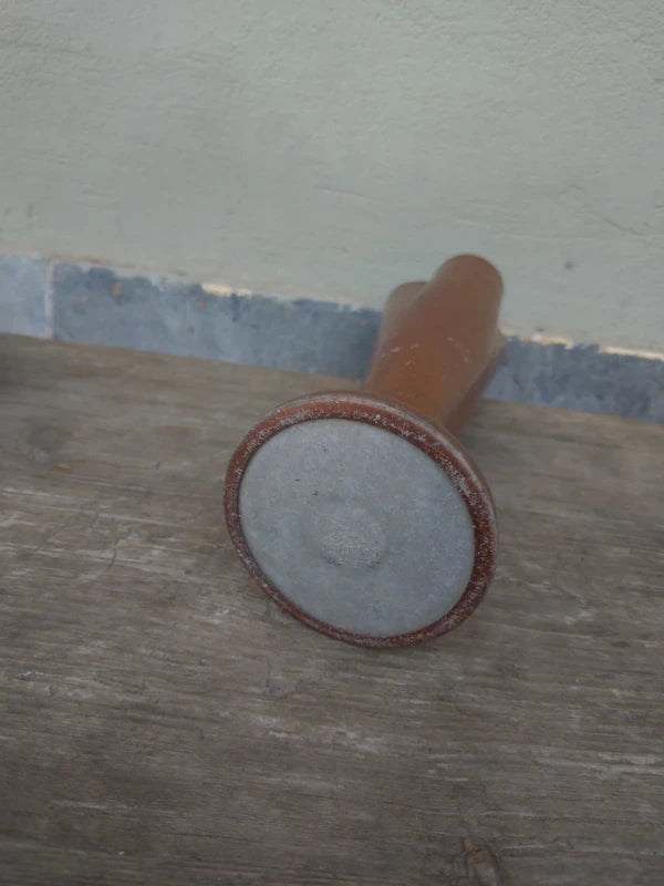 Vaso da fiori vintage in rame martellato a mano