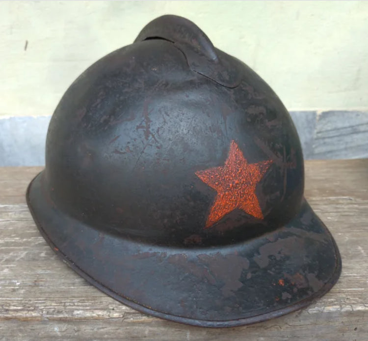 Elmetto Adrian 1916 riutilizzo Partigiano Brigate Garibaldi