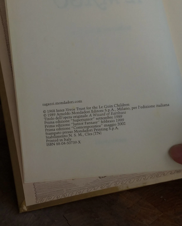 IL MAGO Ursula K. Le Guin Mondadori 2002