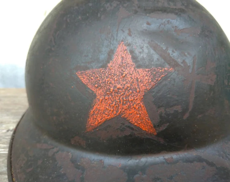 Elmetto Adrian 1916 riutilizzo Partigiano Brigate Garibaldi