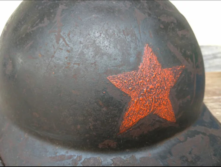 Elmetto Adrian 1916 riutilizzo Partigiano Brigate Garibaldi