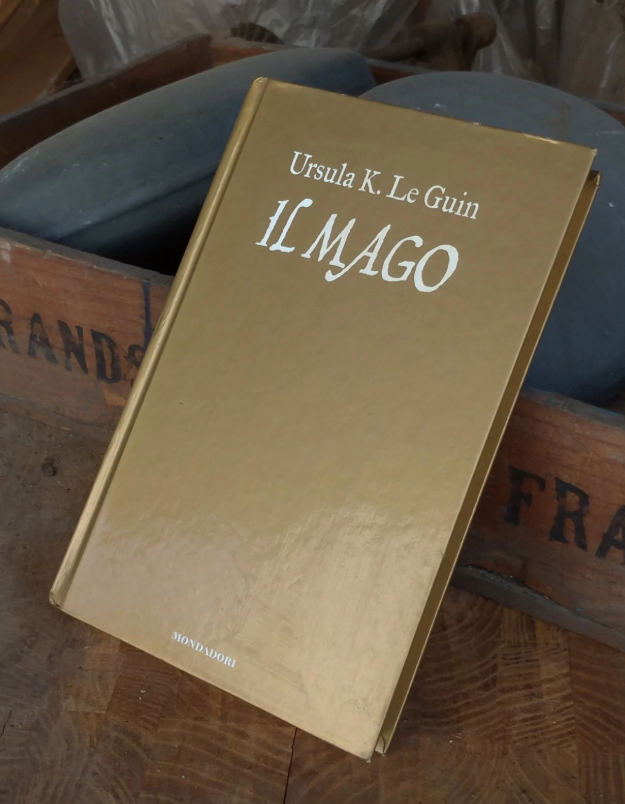 IL MAGO Ursula K. Le Guin Mondadori 2002