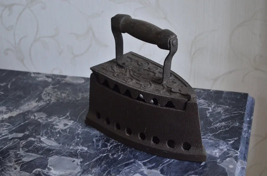Ferro da Stiro Antico
