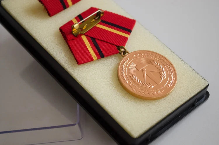 Medaglia Bronzo al merito Brandeburgo NVA