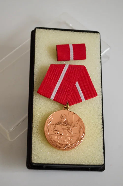 Medaglia Bronzo 10 Anni di Servizio Esercito Tedesco NVA