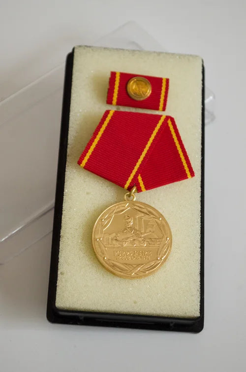 MEDAGLIA ORO 25 ANNI DI SERVIZIO ESERCITO TEDESCO NVA