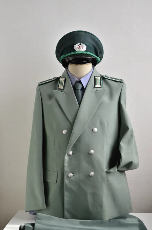 Completo Capitano Volkspolizei Germania Est
