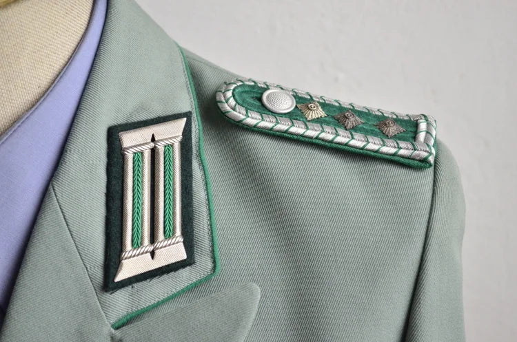 Completo Capitano Volkspolizei Germania Est