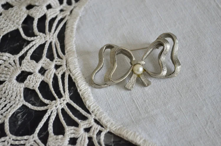 Spilla a Fiocco con Perla