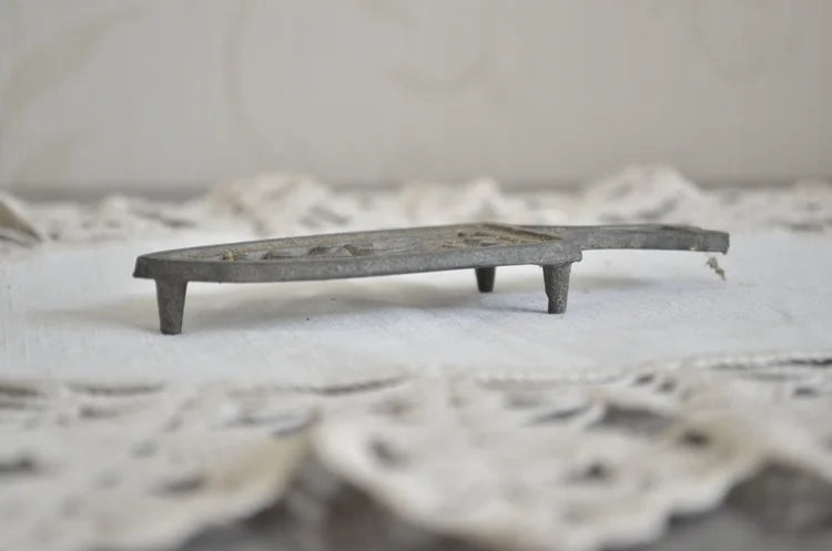 Antico POGGIA FERRO DA STIRO Giocattolo