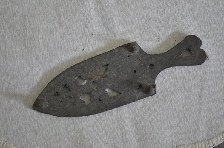 Antico POGGIA FERRO DA STIRO Giocattolo
