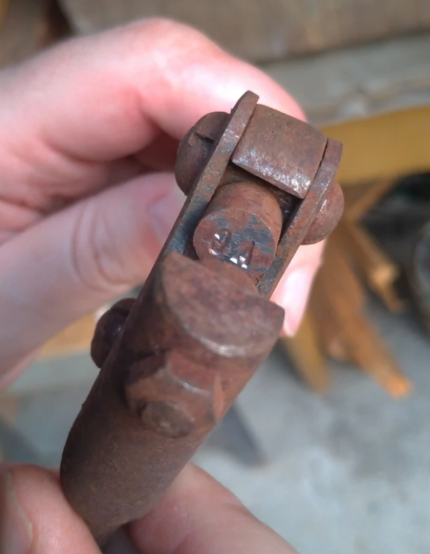 Pinza Rivettatrice antica