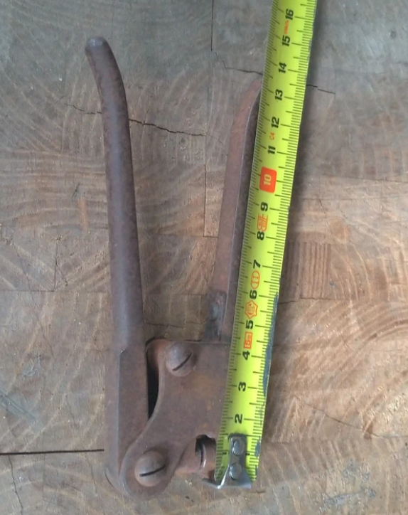 Pinza Rivettatrice antica