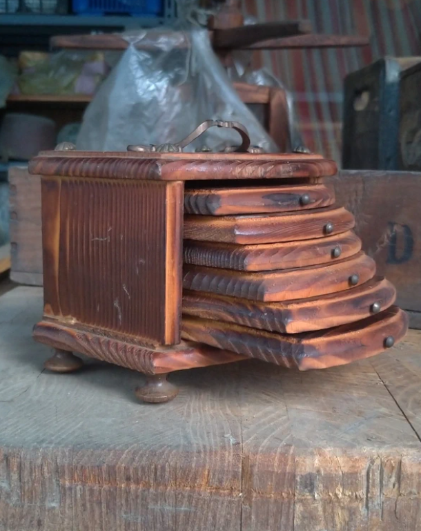 Set Sottobicchieri Vintage in Legno