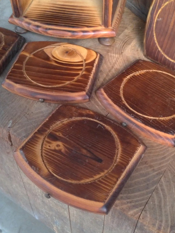Set Sottobicchieri Vintage in Legno