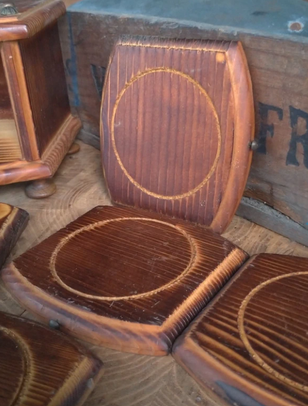 Set Sottobicchieri Vintage in Legno