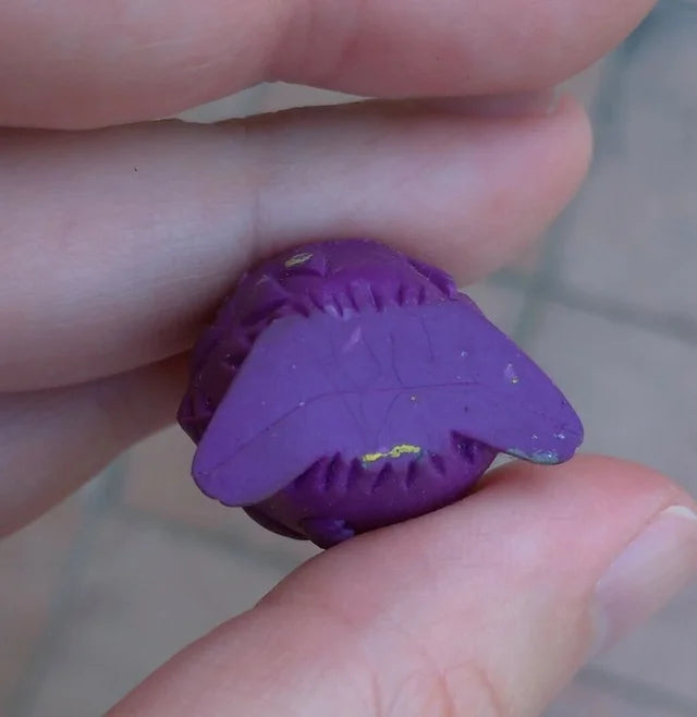 Pokemon Venonat Nintendo 2001 Vintage