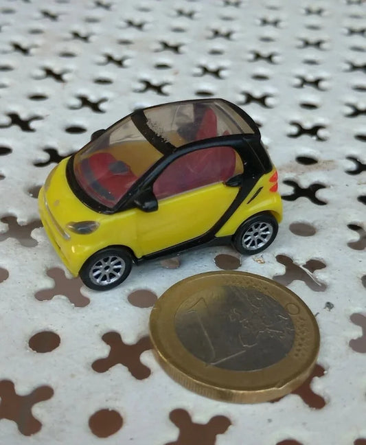 Smart fortwo coupé Car MPG TT089 Kinder Sorpresa