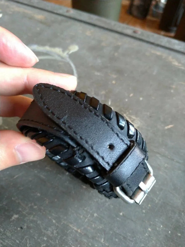 Bracciali in cuoio vintage