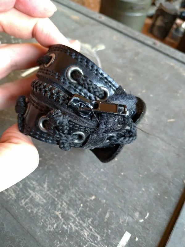 Bracciali in cuoio vintage