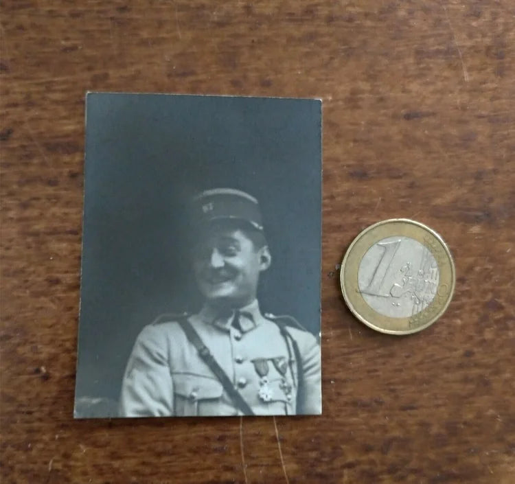 Soldato Esercito Francese RF Divisa Medaglie Kepy