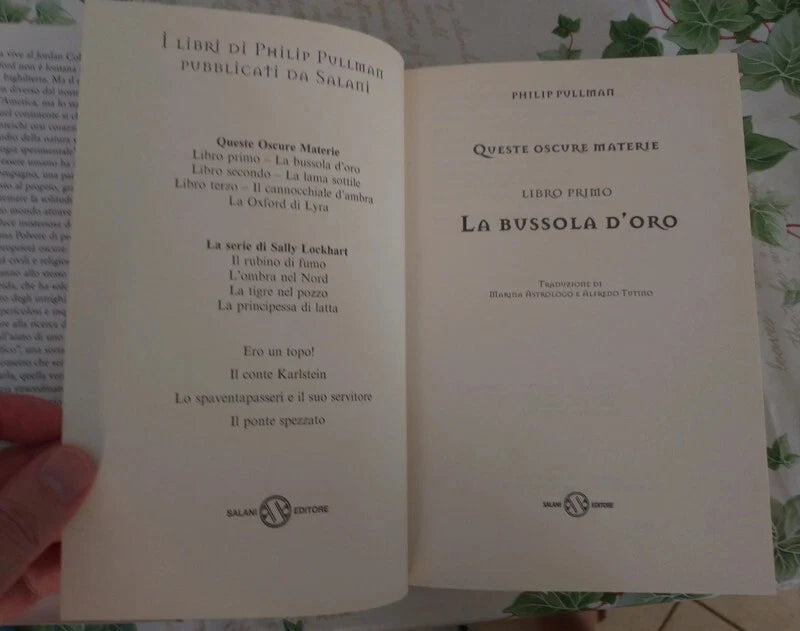 La Bussola d'Oro Philip Pullman - Queste Oscure Materie
